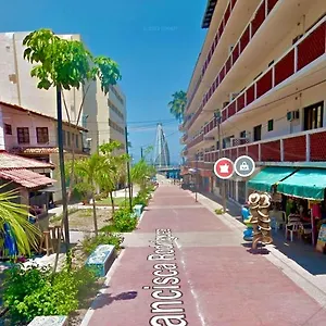 Queen Grandiahouse Puerto Vallarta